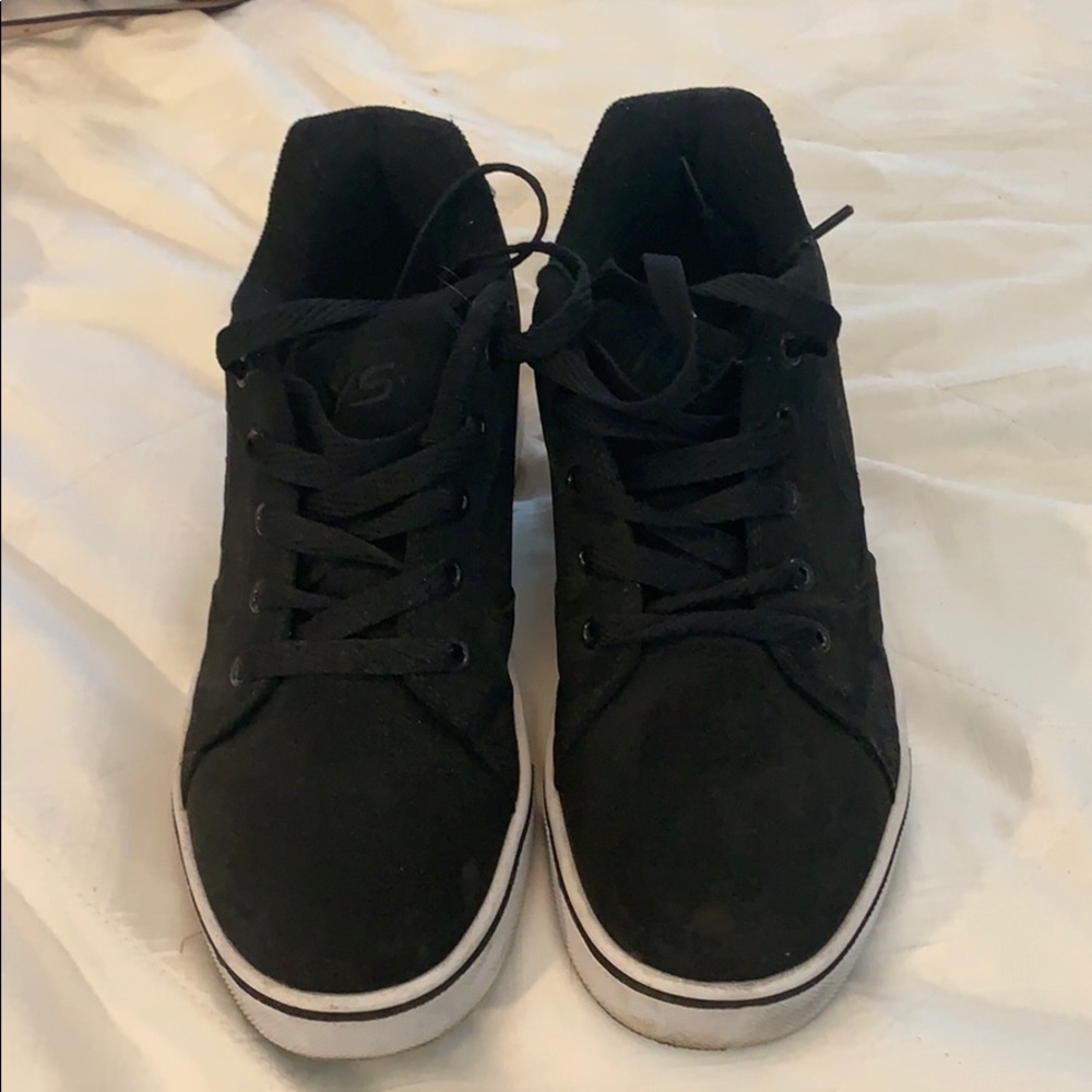 Black heelys